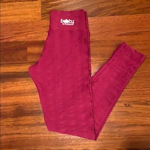 Booty By Brabants Original Legging in Vinho NWOT